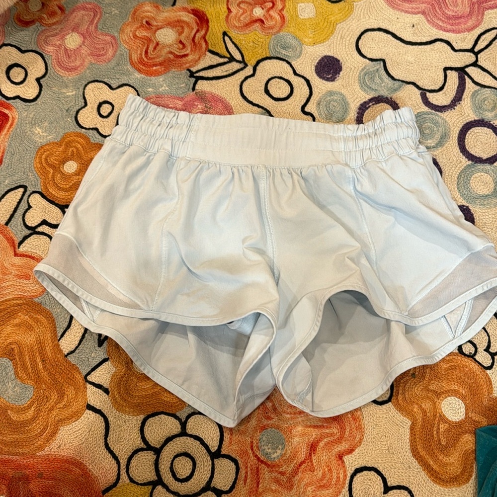 Hottie hot low rise 2.5 size two mint shorts